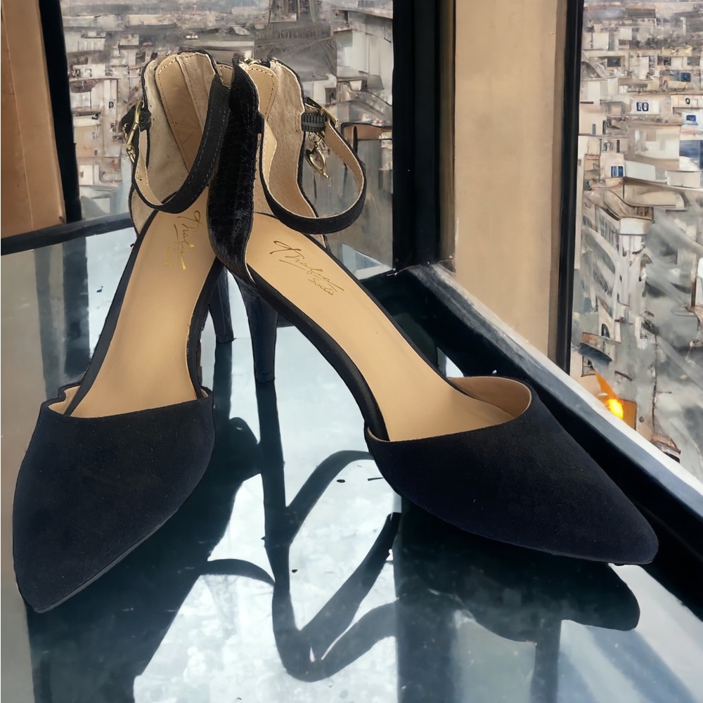 Thalia Sodi Womens Vanesssa Pointed Toe Ankle Strap, Black.